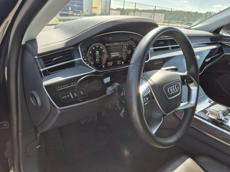 Audi A8 D5 (2017-)