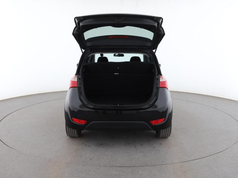 Hyundai ix20 lift grzane fotele navi klima-auto PDC tempomat Bluetooth