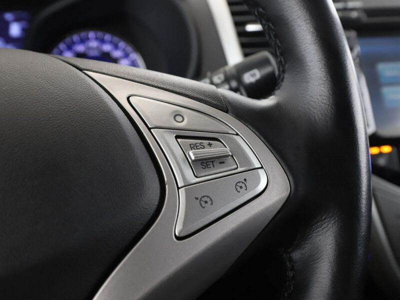 Hyundai ix20 lift grzane fotele navi klima-auto PDC tempomat Bluetooth