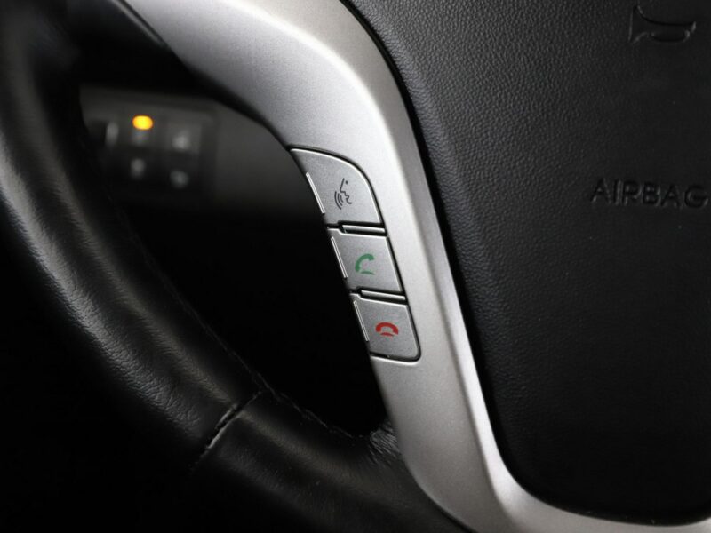 Hyundai ix20 lift grzane fotele navi klima-auto PDC tempomat Bluetooth