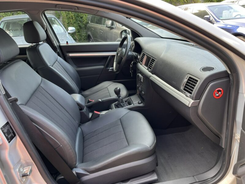 Opel Vectra 1.8 1WŁ Skóry ALu Climatronic Navi Tempomat Stan BDB BEzwypadk Opłacon C (2002-2008)