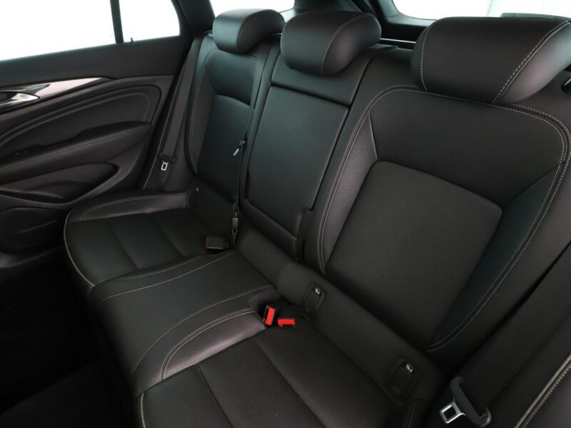 Opel Insignia 4X4 GSI Navi Panorama Klimatyzacja Podgrzewane wentylowane fotele Kame B (2017-)