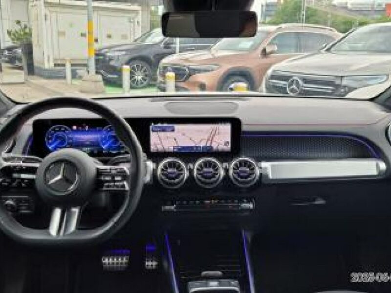 Mercedes EQB