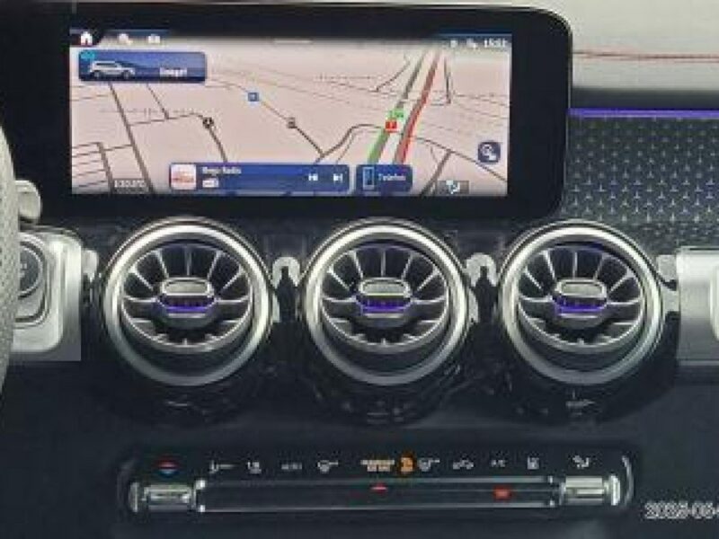Mercedes EQB