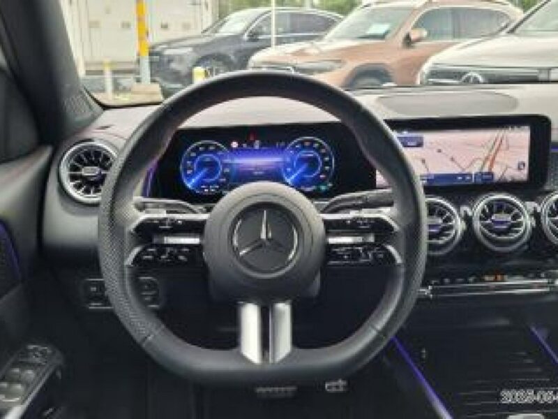 Mercedes EQB
