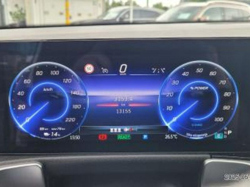 Mercedes EQB