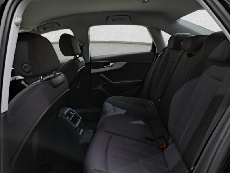 Audi A4 B9 (2015-)