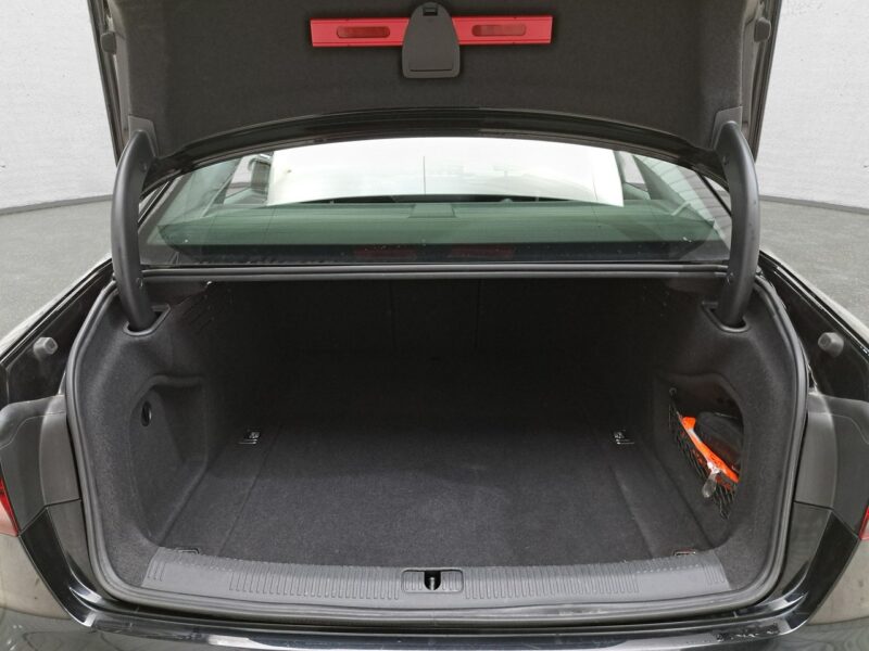 Audi A4 B9 (2015-)