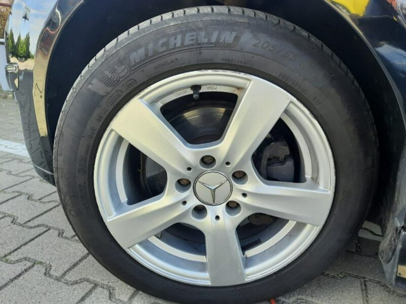 Mercedes B 150