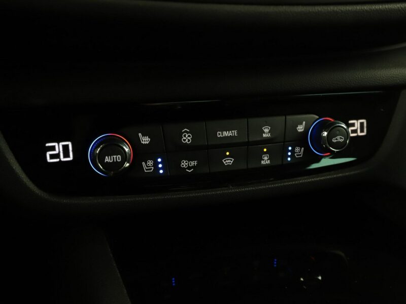 Opel Insignia Innovation automat skóra navi PDC hak grzane fotele Bluetooth FullLED B (2017-)