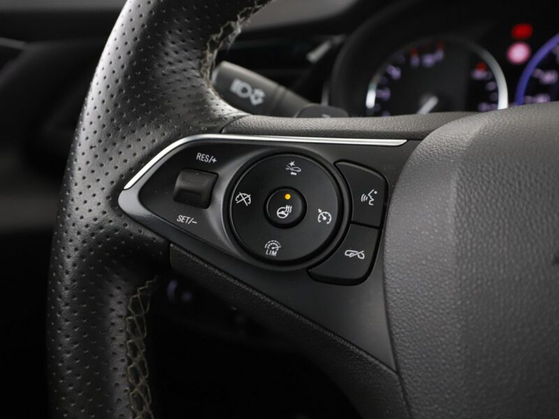 Opel Insignia Innovation automat skóra navi PDC hak grzane fotele Bluetooth FullLED B (2017-)