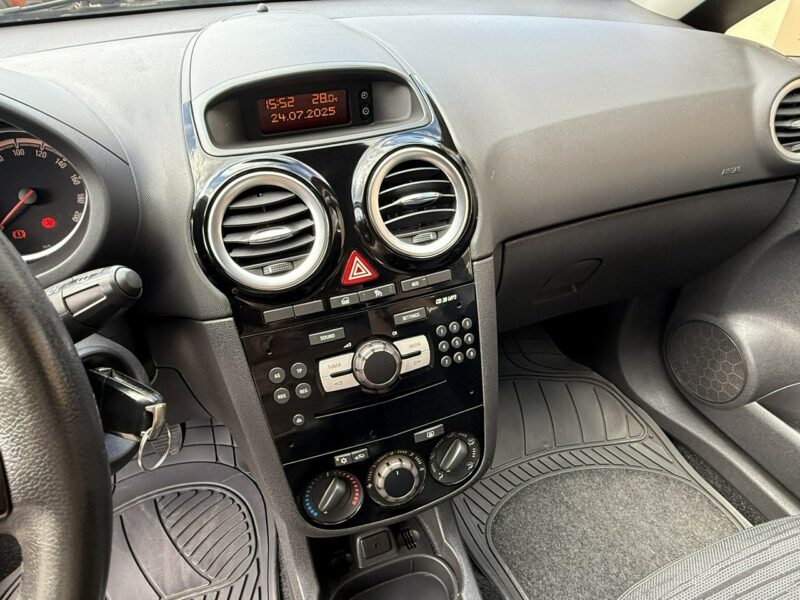 Opel Corsa 1,4 100KM Klimatyzacja Koła lato + zima D (2006-2014)