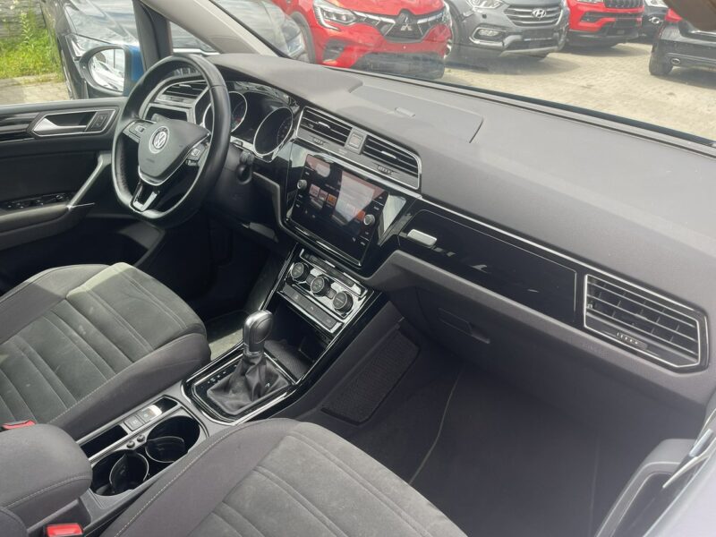 Volkswagen Touran Automat Klimatronik Podgrzewanie Kamera III (2015-)