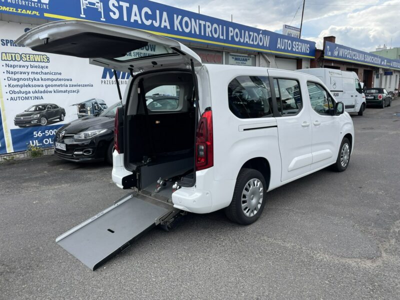Opel Combo Life Combo Life Maxi Niepełnosprawnych inwalida rampa PFRON Model 2020 2018-