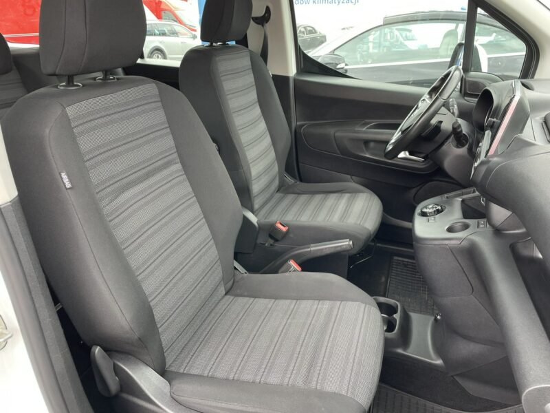 Opel Combo Life Combo Life Maxi Niepełnosprawnych inwalida rampa PFRON Model 2020 2018-