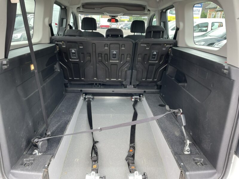 Opel Combo Life Combo Life Maxi Niepełnosprawnych inwalida rampa PFRON Model 2020 2018-