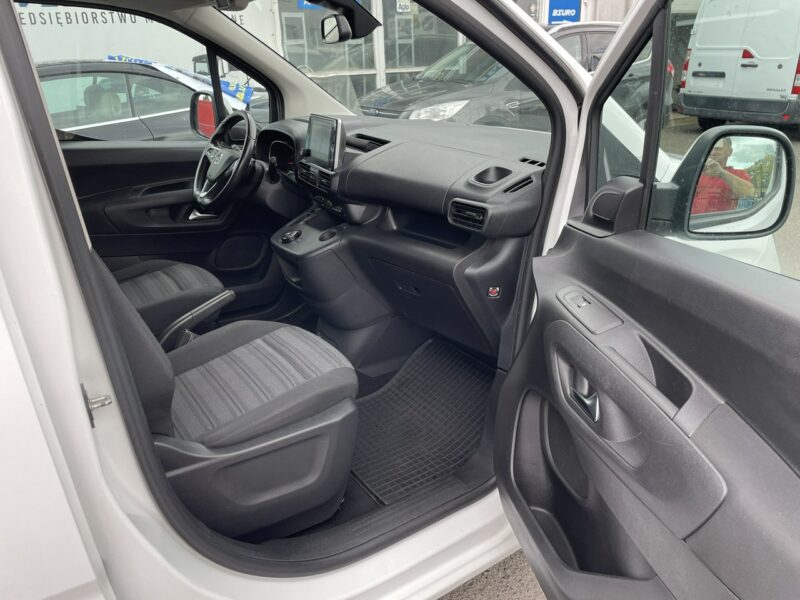 Opel Combo Life Combo Life Maxi Niepełnosprawnych inwalida rampa PFRON Model 2020 2018-