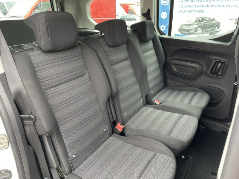 Opel Combo Life Combo Life Maxi Niepełnosprawnych inwalida rampa PFRON Model 2020 2018-