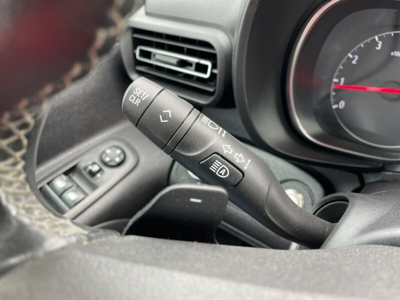 Opel Combo Life Combo Life Maxi Niepełnosprawnych inwalida rampa PFRON Model 2020 2018-