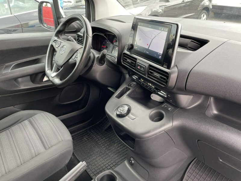 Opel Combo Life Combo Life Maxi Niepełnosprawnych inwalida rampa PFRON Model 2020 2018-