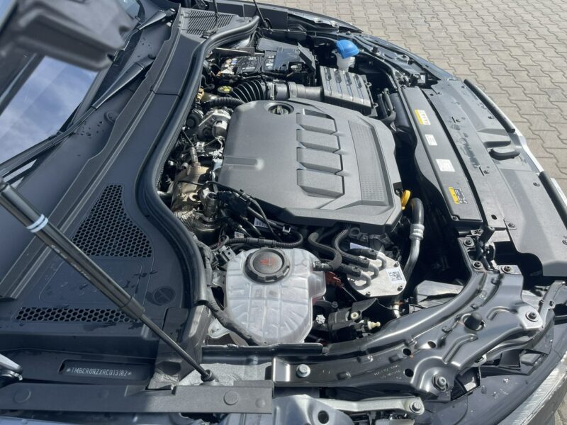Škoda Superb 4x4 L&K Automat Kamery360 Skóra Hak 193KM IV (2023-)
