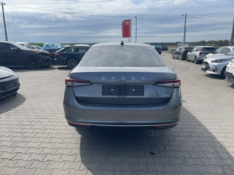 Škoda Superb 4x4 L&K Automat Kamery360 Skóra Hak 193KM IV (2023-)