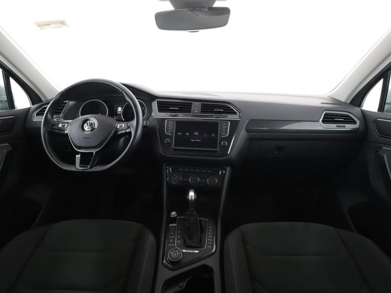 Volkswagen Tiguan 4x4 DSG matrix LED navi klima auto grzane fotele kamera i czujniki par II (2016-2024)