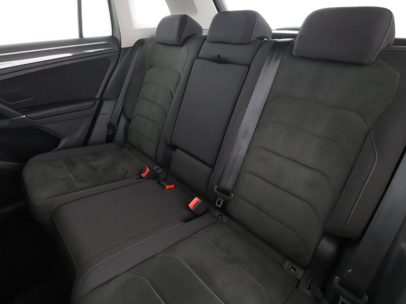 Volkswagen Tiguan 4x4 DSG matrix LED navi klima auto grzane fotele kamera i czujniki par II (2016-2024)