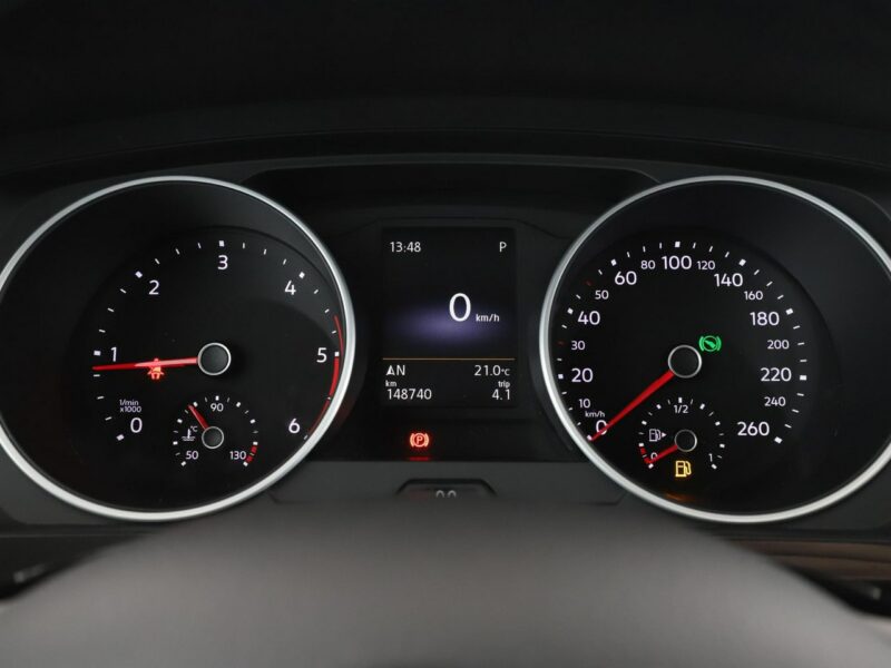 Volkswagen Tiguan 4x4 DSG matrix LED navi klima auto grzane fotele kamera i czujniki par II (2016-2024)