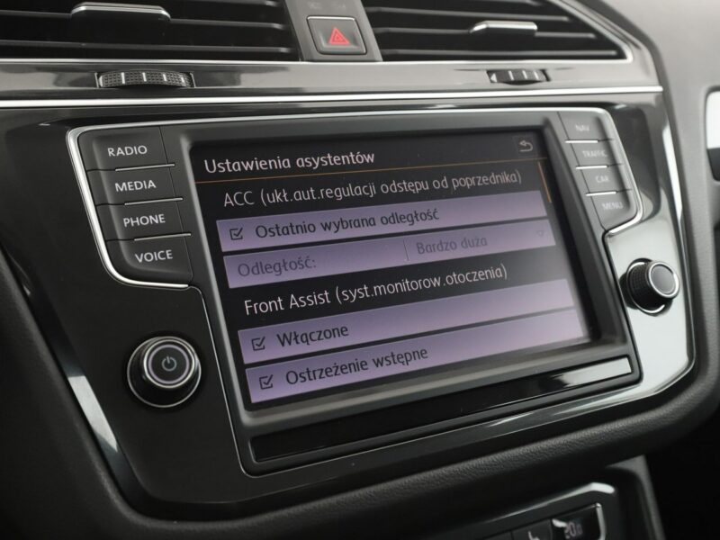Volkswagen Tiguan 4x4 DSG matrix LED navi klima auto grzane fotele kamera i czujniki par II (2016-2024)