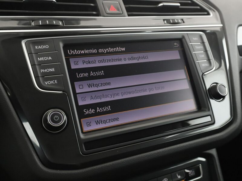 Volkswagen Tiguan 4x4 DSG matrix LED navi klima auto grzane fotele kamera i czujniki par II (2016-2024)