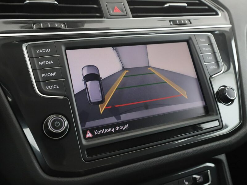 Volkswagen Tiguan 4x4 DSG matrix LED navi klima auto grzane fotele kamera i czujniki par II (2016-2024)