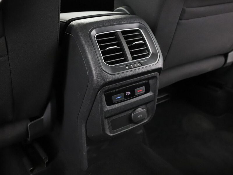 Volkswagen Tiguan 4x4 DSG matrix LED navi klima auto grzane fotele kamera i czujniki par II (2016-2024)