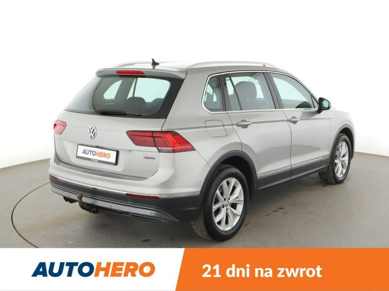 Volkswagen Tiguan 4x4 DSG matrix LED navi klima auto grzane fotele kamera i czujniki par II (2016-2024)