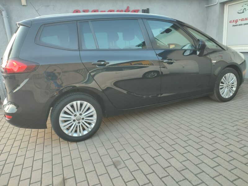 Opel Zafira 7-osób bezwypadkowa wyposażenie Gwarancja C (2011-)