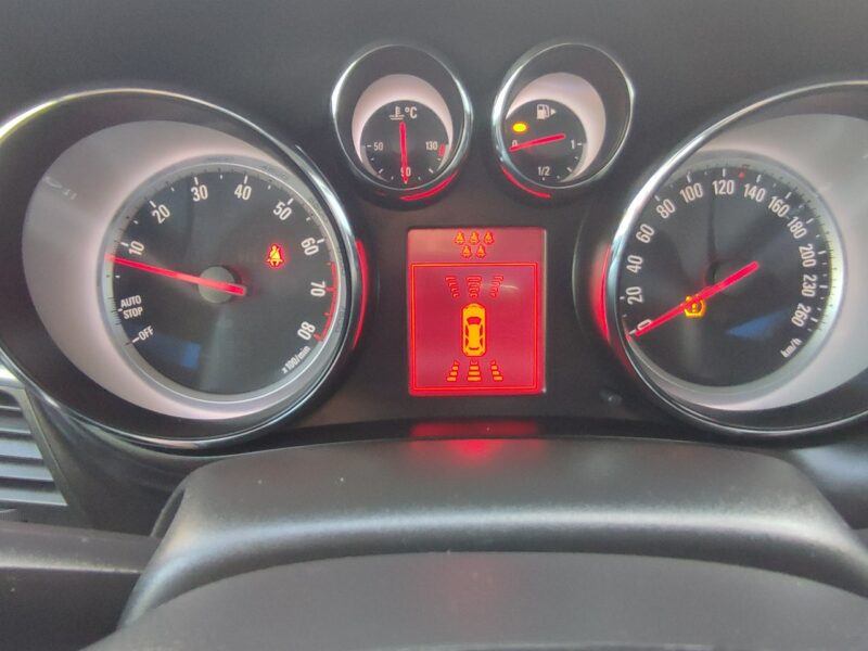 Opel Zafira 7-osób bezwypadkowa wyposażenie Gwarancja C (2011-)