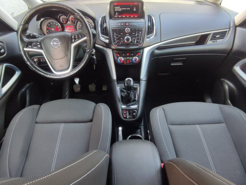 Opel Zafira 7-osób bezwypadkowa wyposażenie Gwarancja C (2011-)