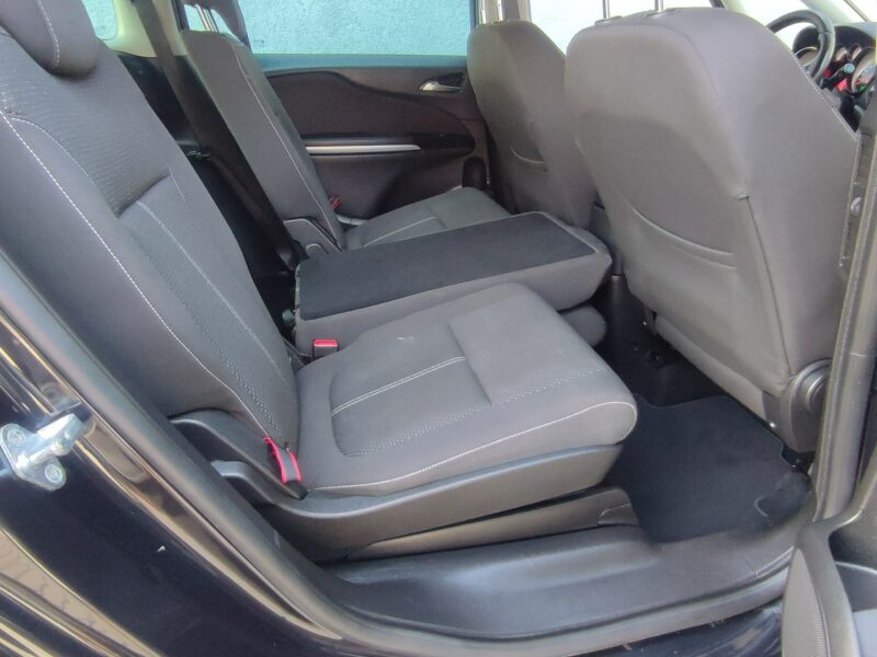 Opel Zafira 7-osób bezwypadkowa wyposażenie Gwarancja C (2011-)