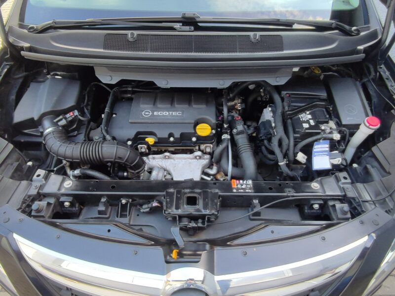 Opel Zafira 7-osób bezwypadkowa wyposażenie Gwarancja C (2011-)