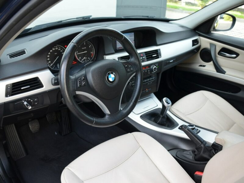 BMW 320 Opłacona 2.0D 163KM Lift LCI Serwis Navi Bi-xenon Krem Skóra E90E91E92E93(2005-2012)