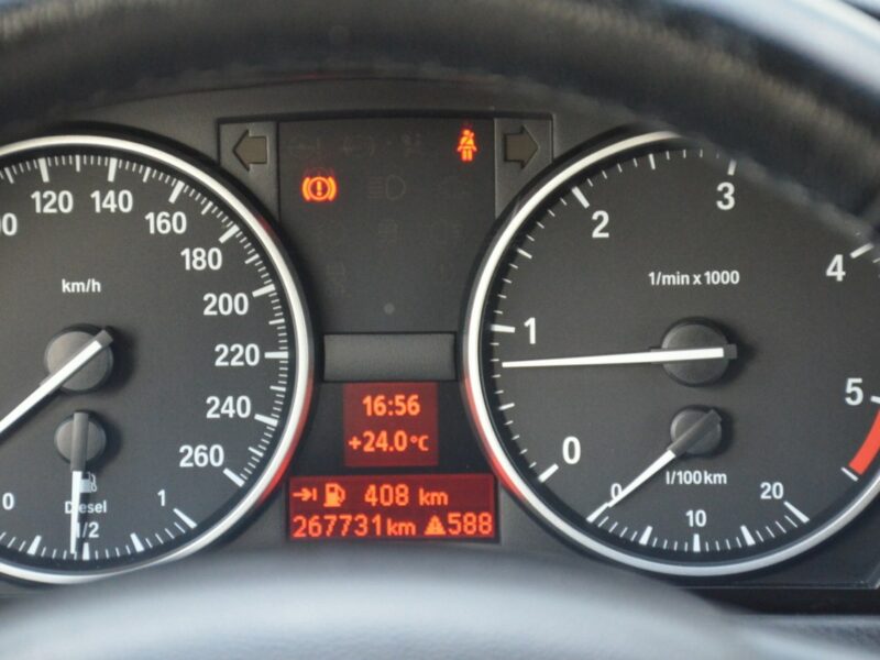 BMW 320 Opłacona 2.0D 163KM Lift LCI Serwis Navi Bi-xenon Krem Skóra E90E91E92E93(2005-2012)