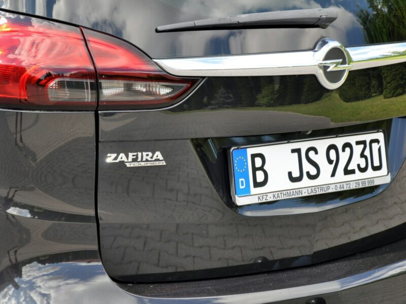 Opel Zafira 2.0d(170KM)*Lift*Xenon*Led*Navi*Kamera*7-Foteli*Welur*2xPark*Alu18"ASO C (2011-)