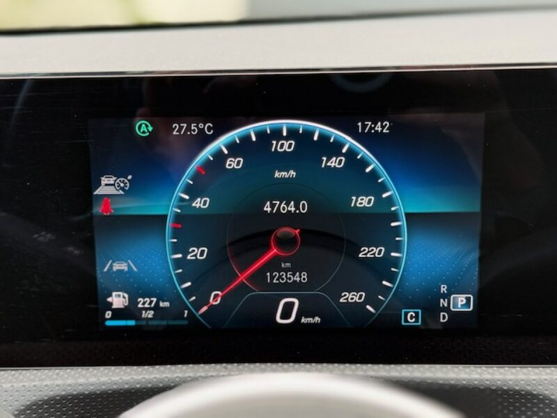 Mercedes CLA 200 MULITBEAM LED, KAMERA, EL.KLAPA, EL.HAK, GWARANCJA! II (2019-)