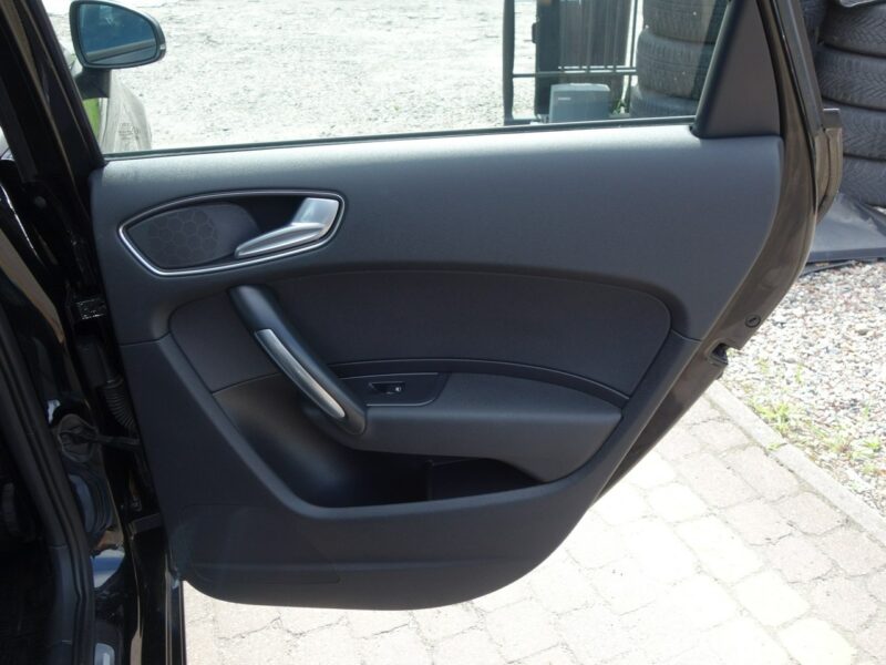 Audi A1 Audi A1 2013 1.4 benzyna 122km dobry stan 8X (2010-)