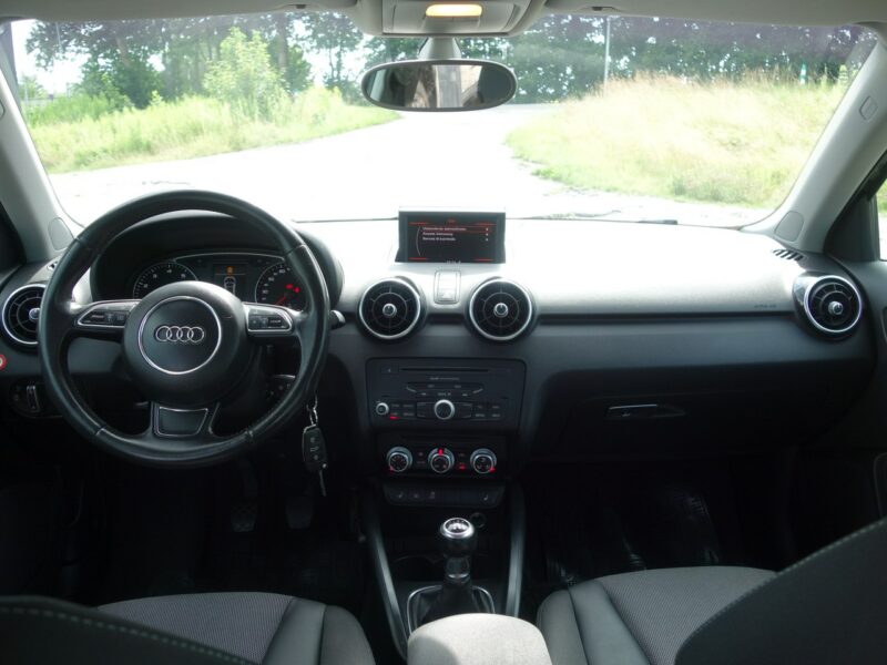 Audi A1 Audi A1 2013 1.4 benzyna 122km dobry stan 8X (2010-)