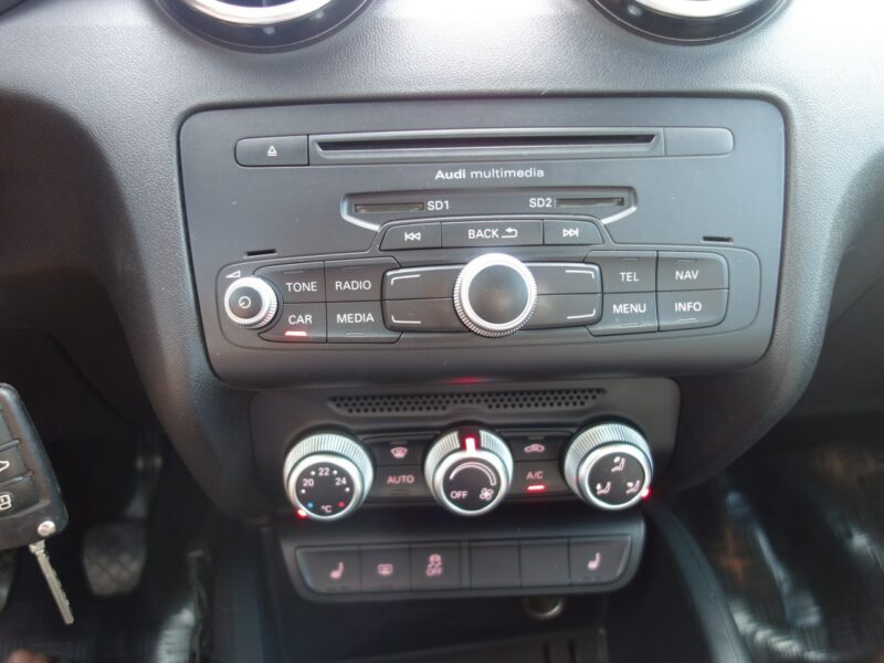 Audi A1 Audi A1 2013 1.4 benzyna 122km dobry stan 8X (2010-)