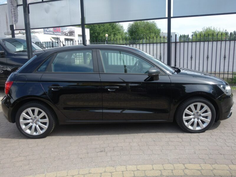 Audi A1 Audi A1 2013 1.4 benzyna 122km dobry stan 8X (2010-)