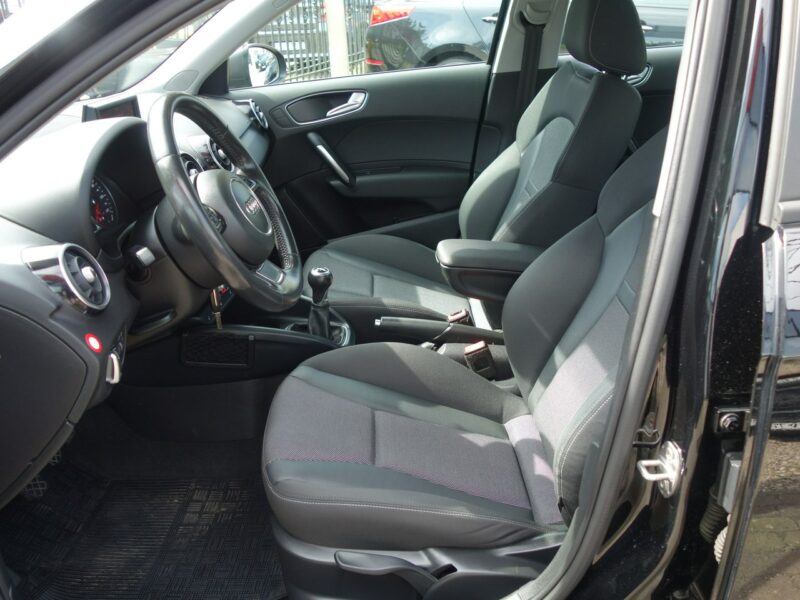 Audi A1 Audi A1 2013 1.4 benzyna 122km dobry stan 8X (2010-)