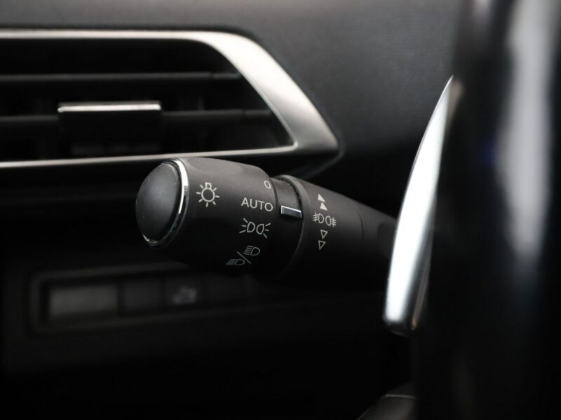 Peugeot 3008 Allure Business automat virtual półskóra panorama kamera180 navi tempo II (2016-)