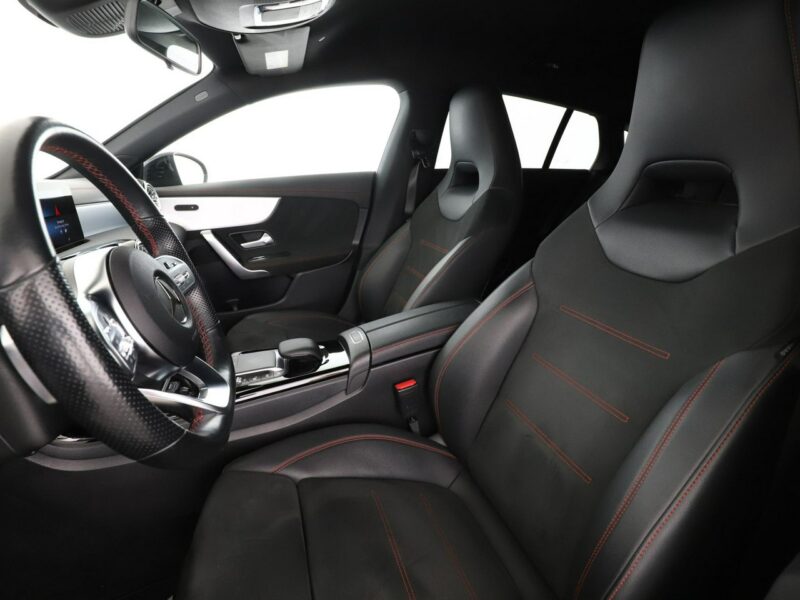 Mercedes CLA 220 FV23% automat full LED skóra/alcantara ambiente light kamery navi II (2019-)